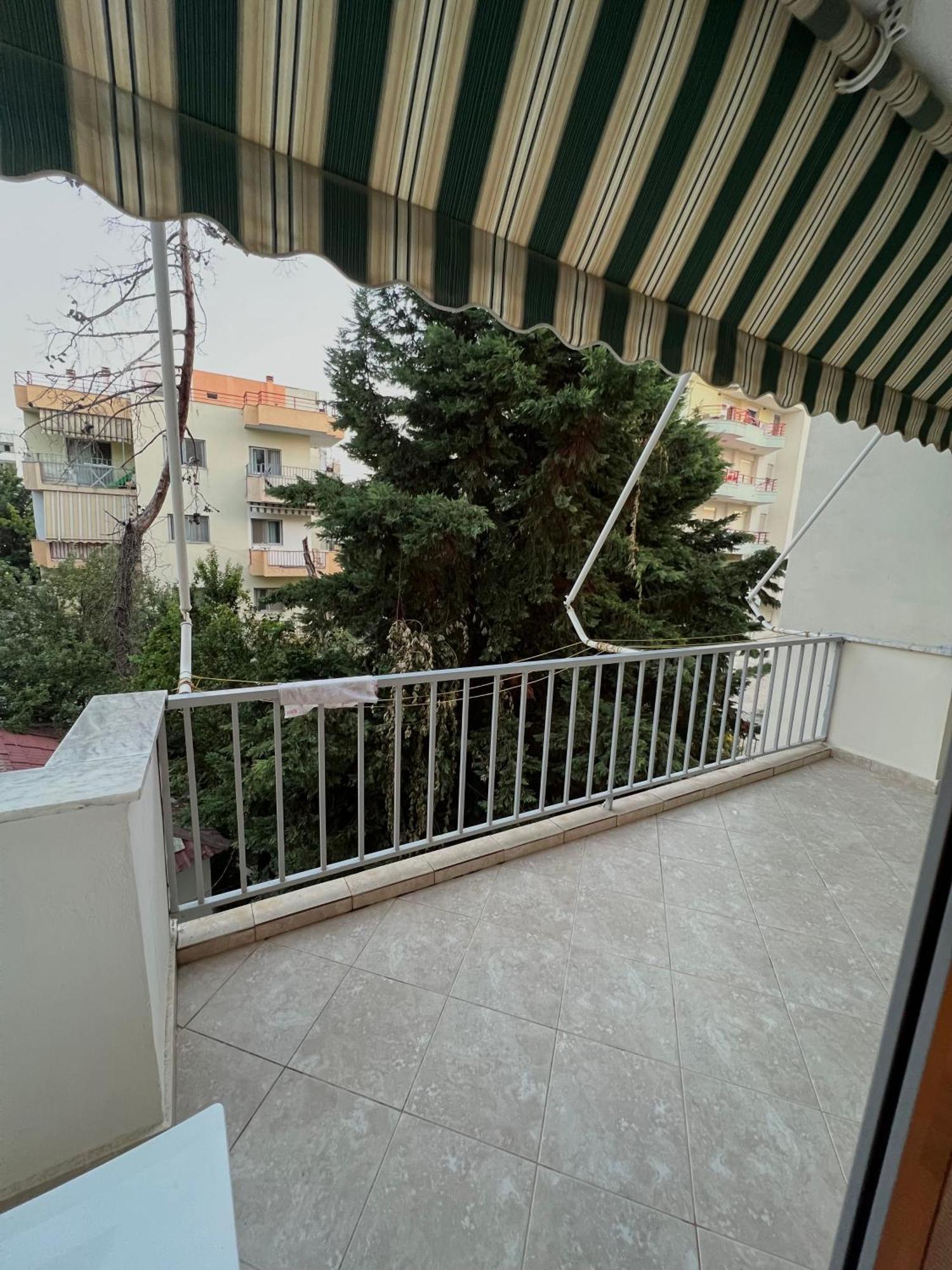 Cozy With Balcony Apartament Golem (Tirana)